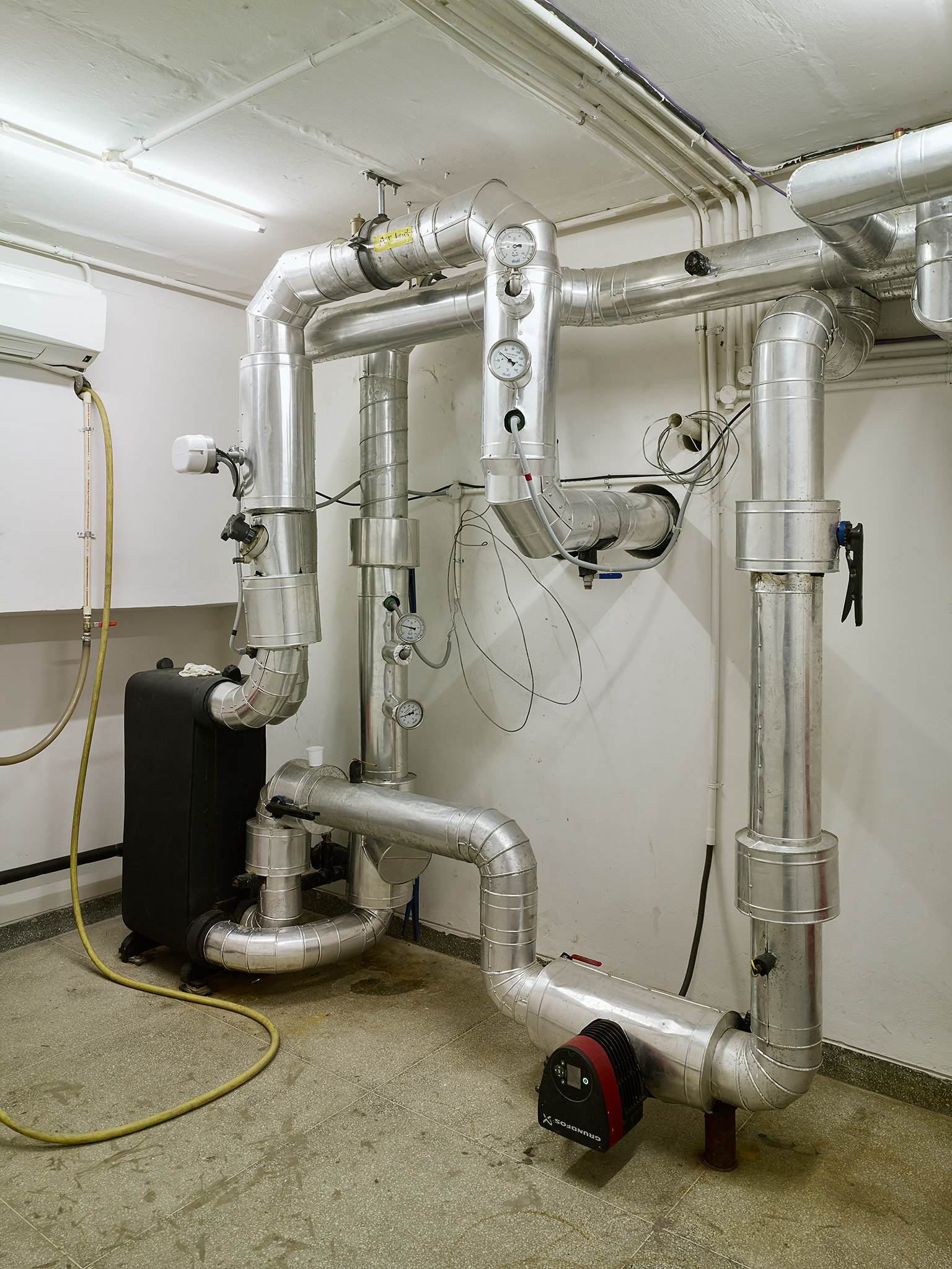 Swiss Embassy New Delhi, Documentation Auxiliary Buildings + Solar System